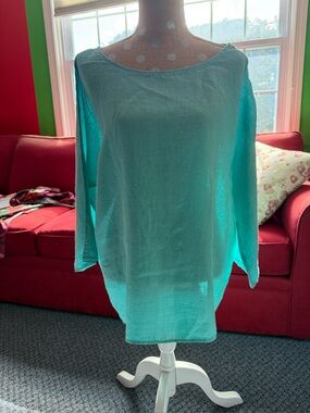 Lightweight linen Tiffany blue Boatneck Women’s Top